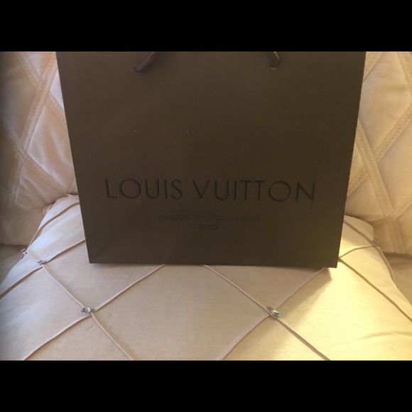 Multi Set Authentic Louis Vuitton Carry Bags - Picture 6 of 7